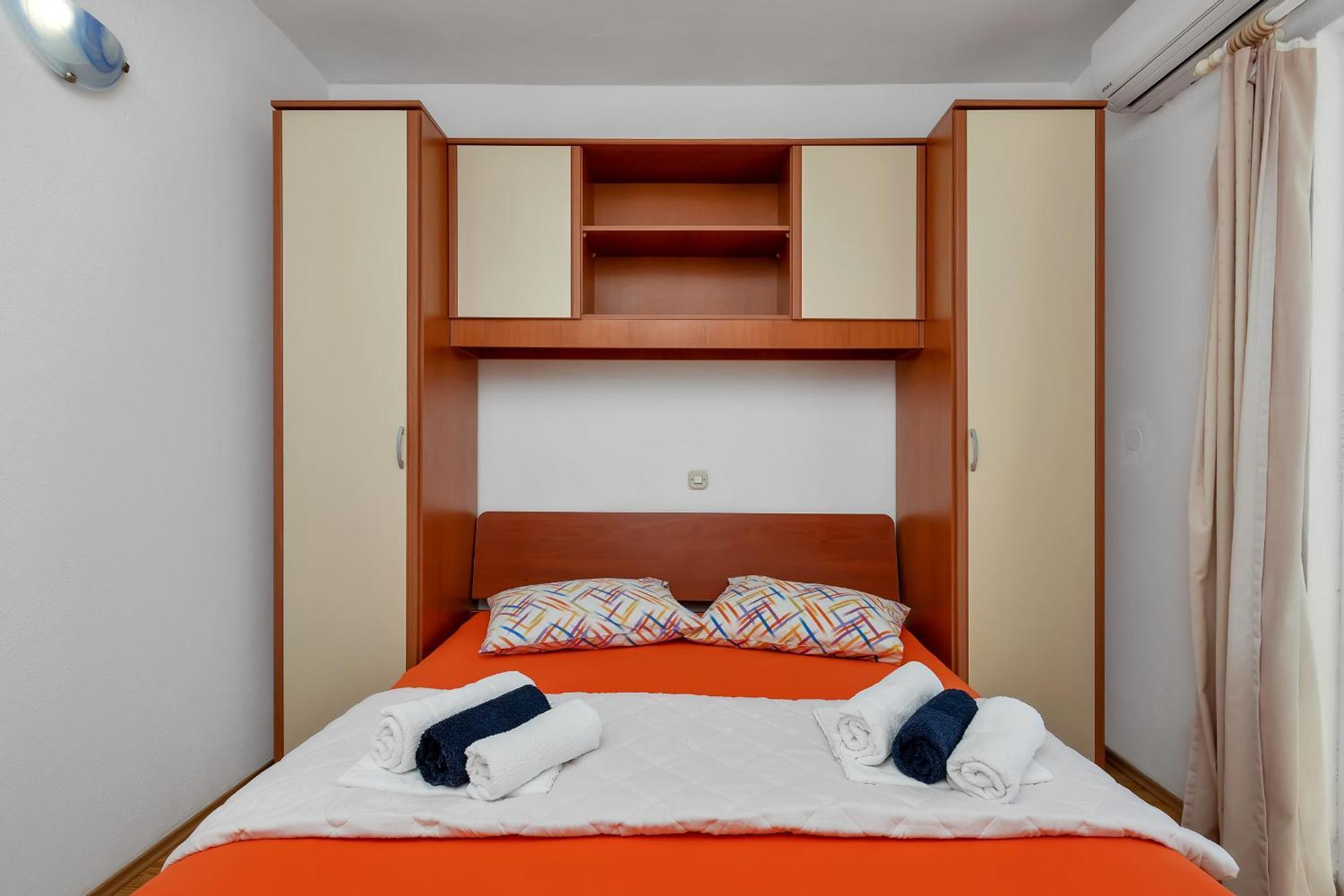 Apartments Ferdo Zivogosce Bilik gambar