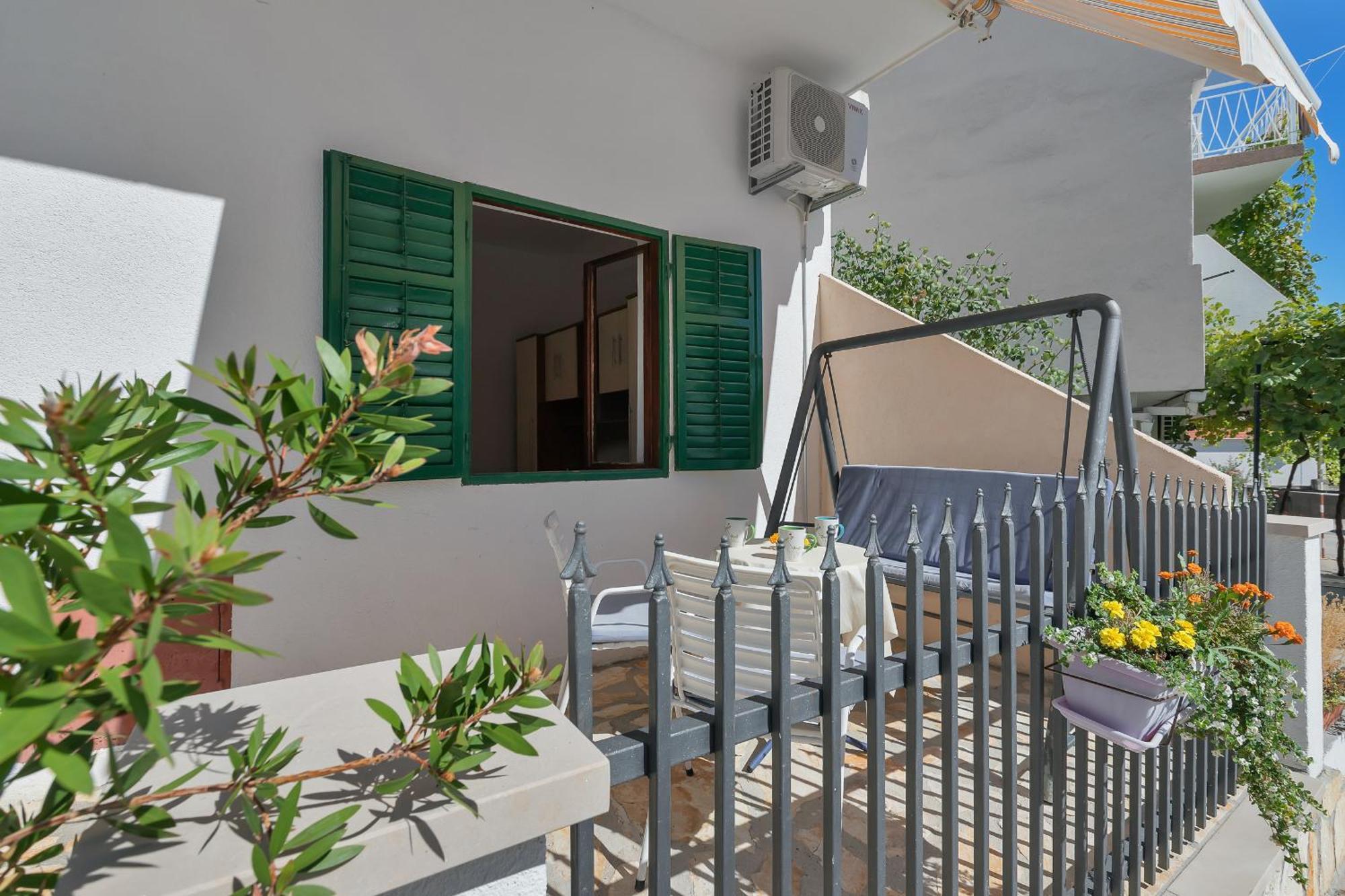 Apartments Ferdo Zivogosce Bilik gambar