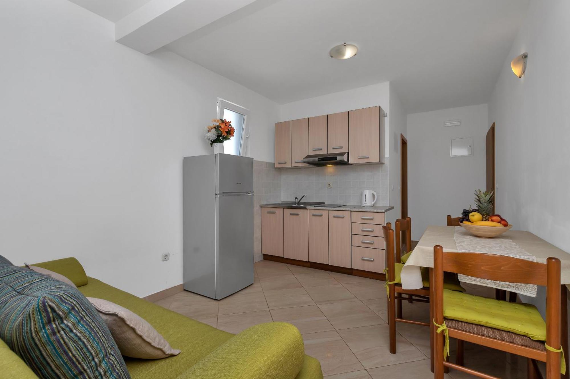 Apartments Ferdo Zivogosce Bilik gambar